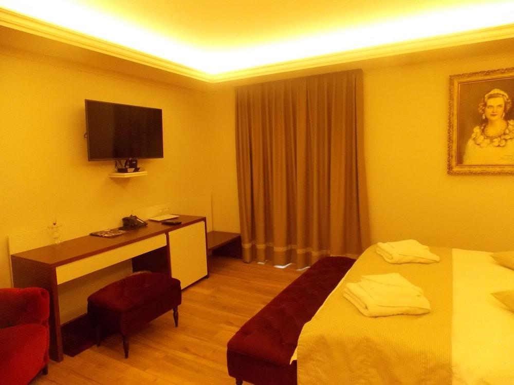 Hotel Queen Selitë e Vogël Extérieur photo
