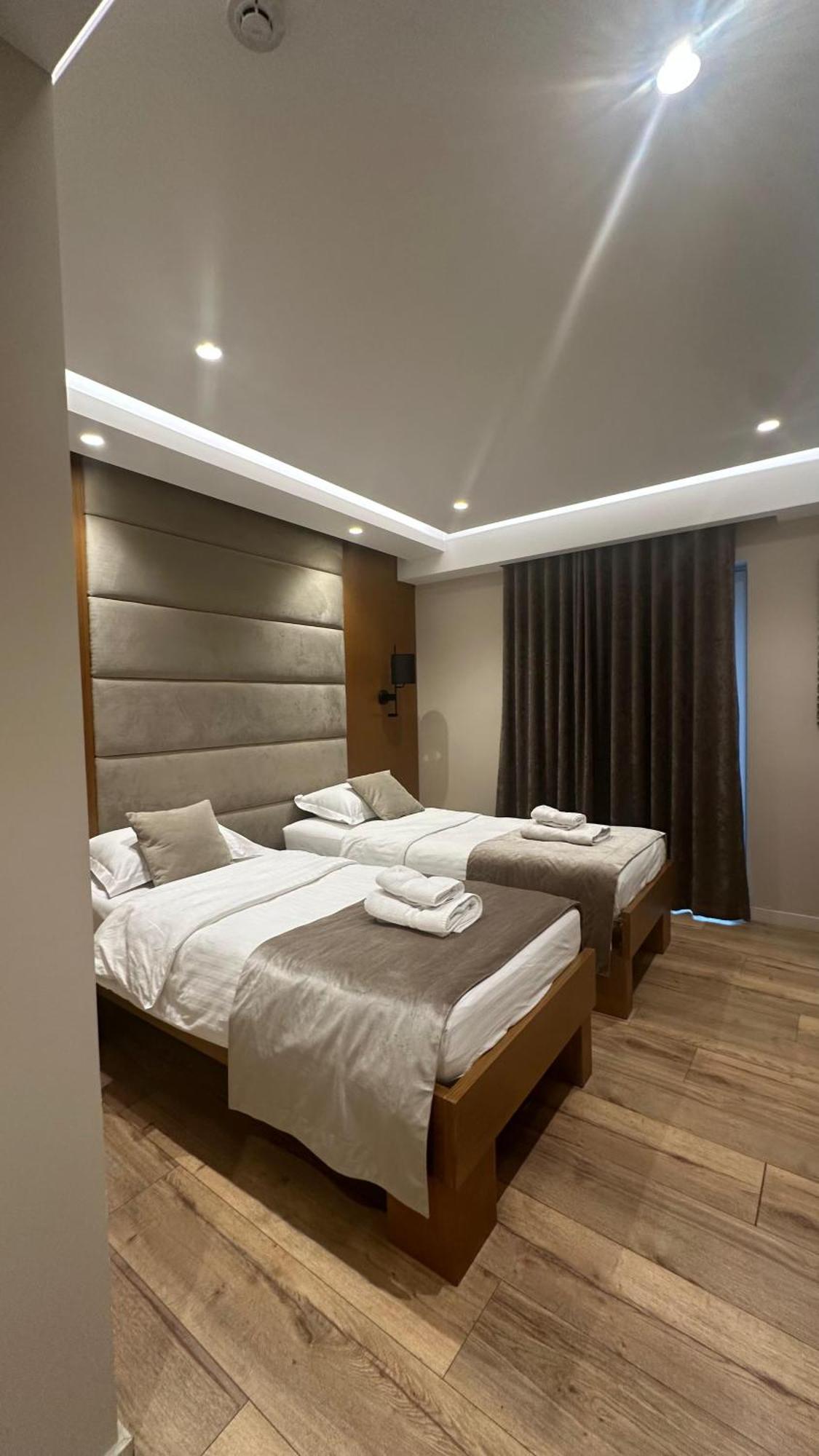Hotel Queen Selitë e Vogël Extérieur photo