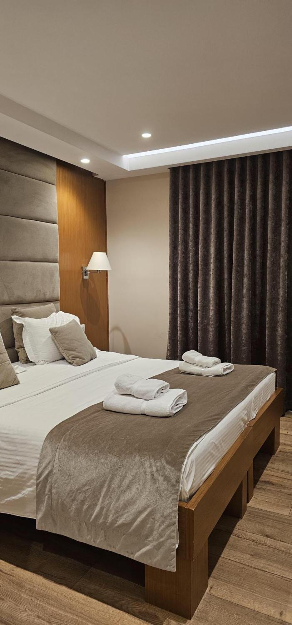 Hotel Queen Selitë e Vogël Extérieur photo