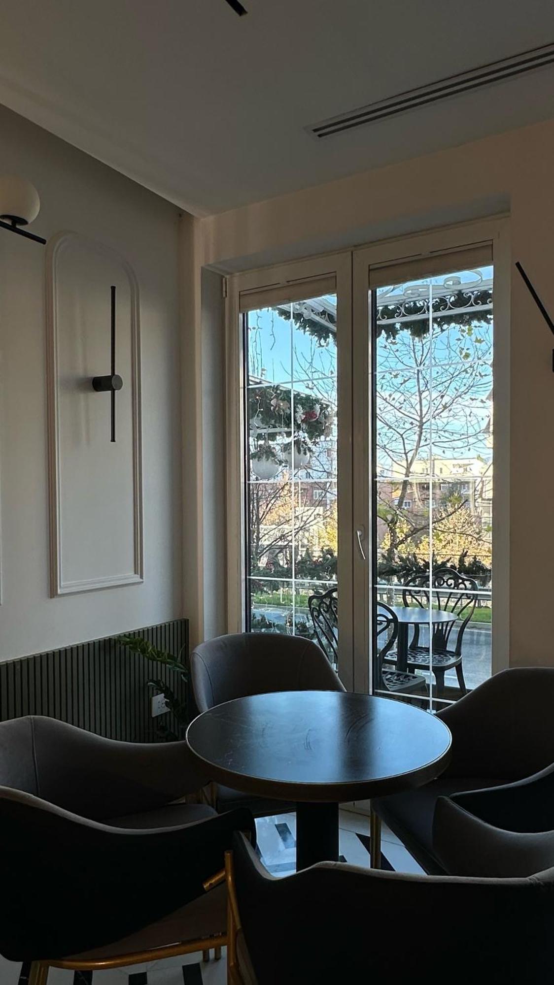 Hotel Queen Selitë e Vogël Extérieur photo