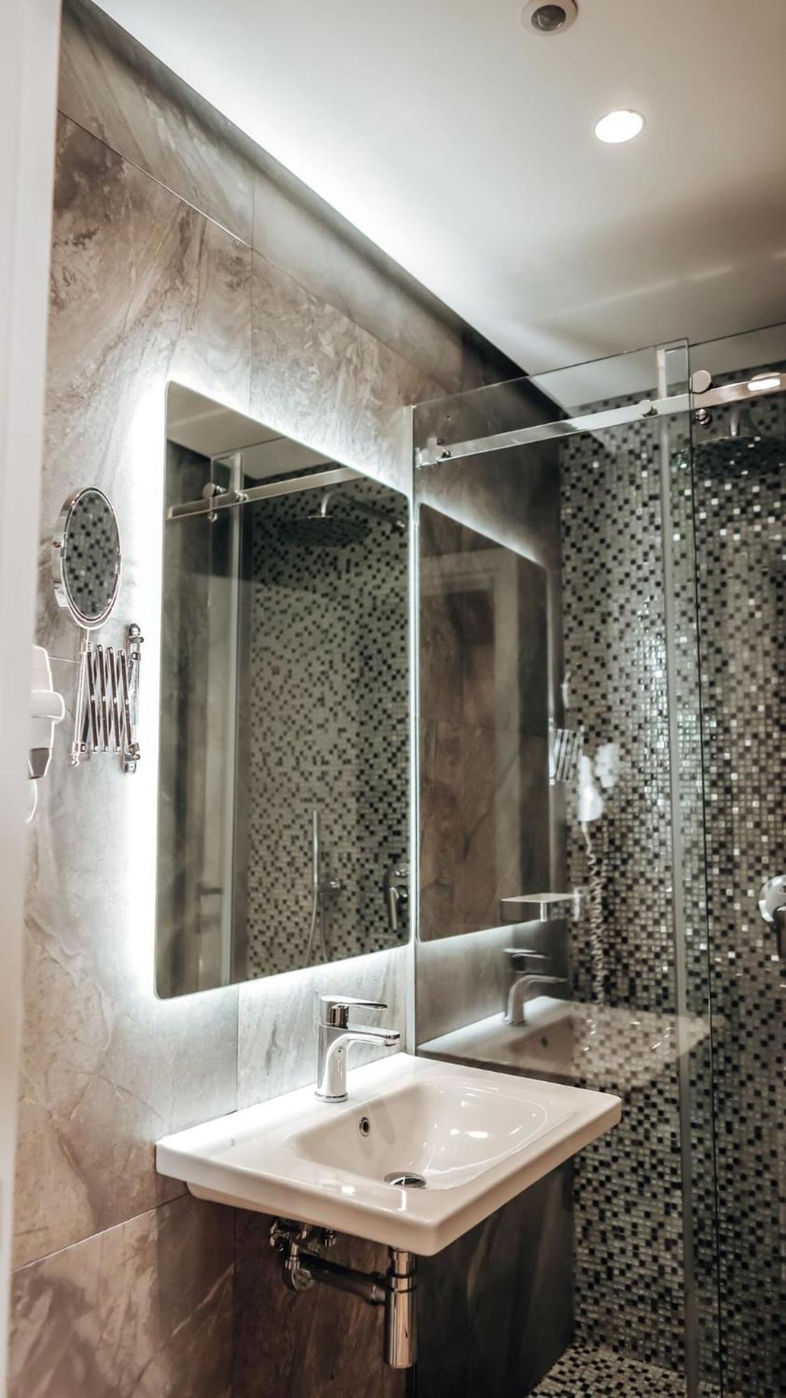 Hotel Queen Selitë e Vogël Extérieur photo