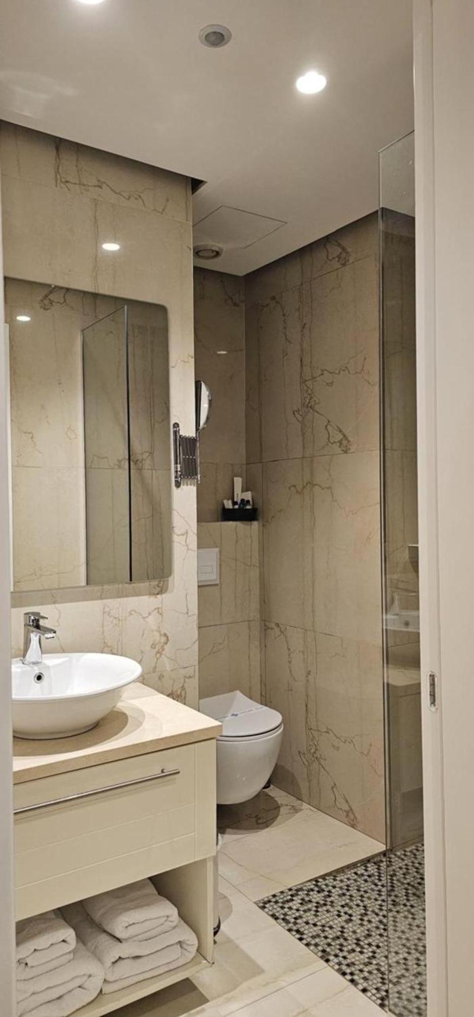 Hotel Queen Selitë e Vogël Extérieur photo