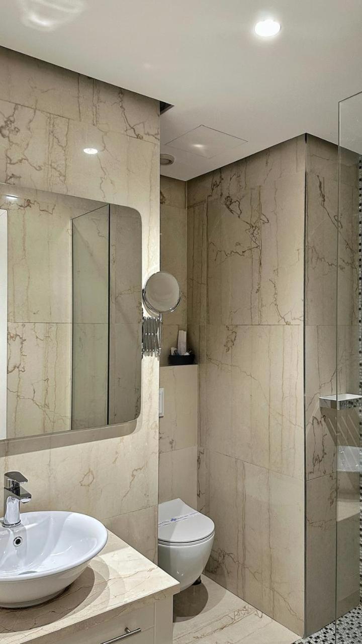 Hotel Queen Selitë e Vogël Extérieur photo