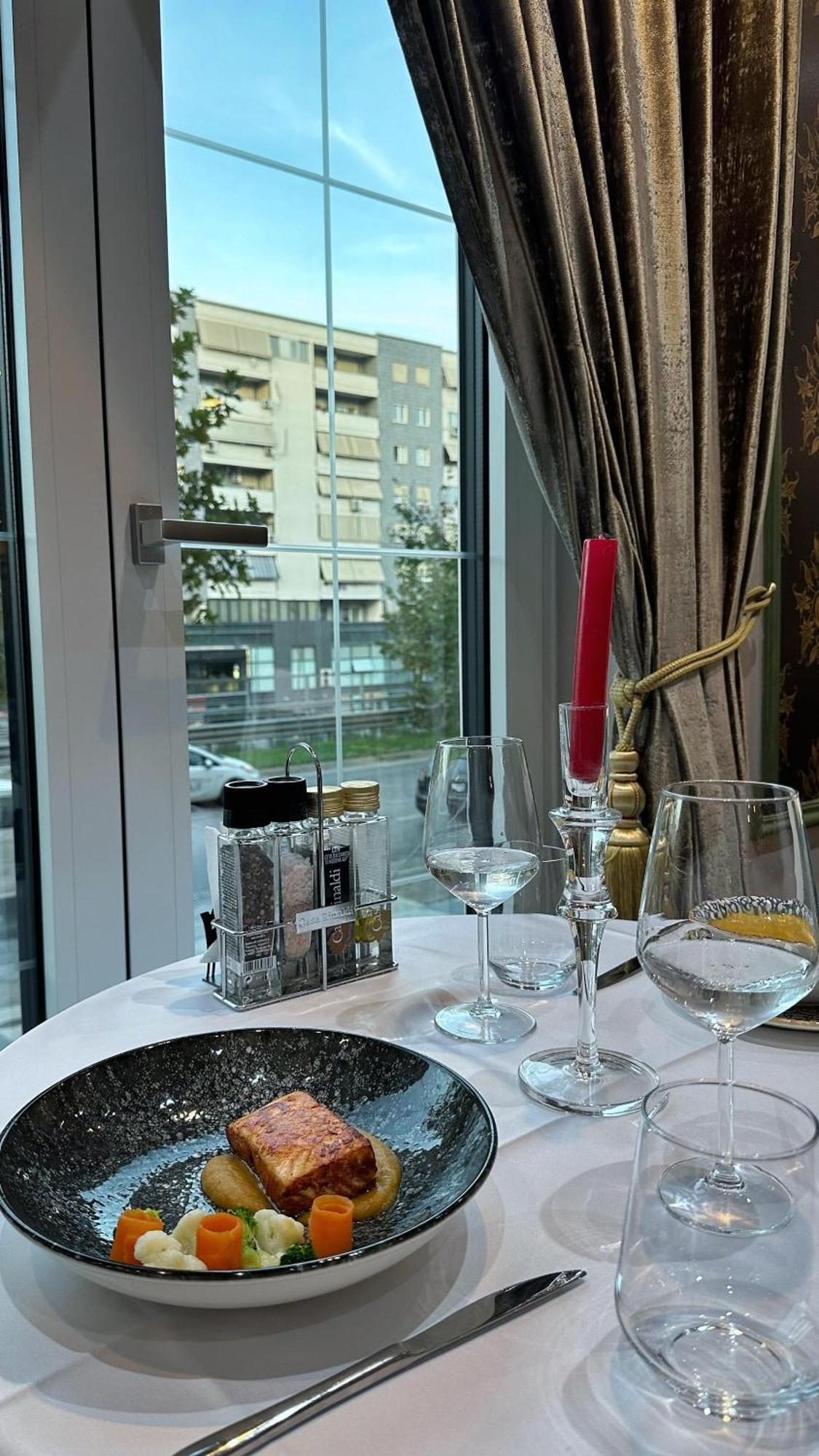 Hotel Queen Selitë e Vogël Extérieur photo